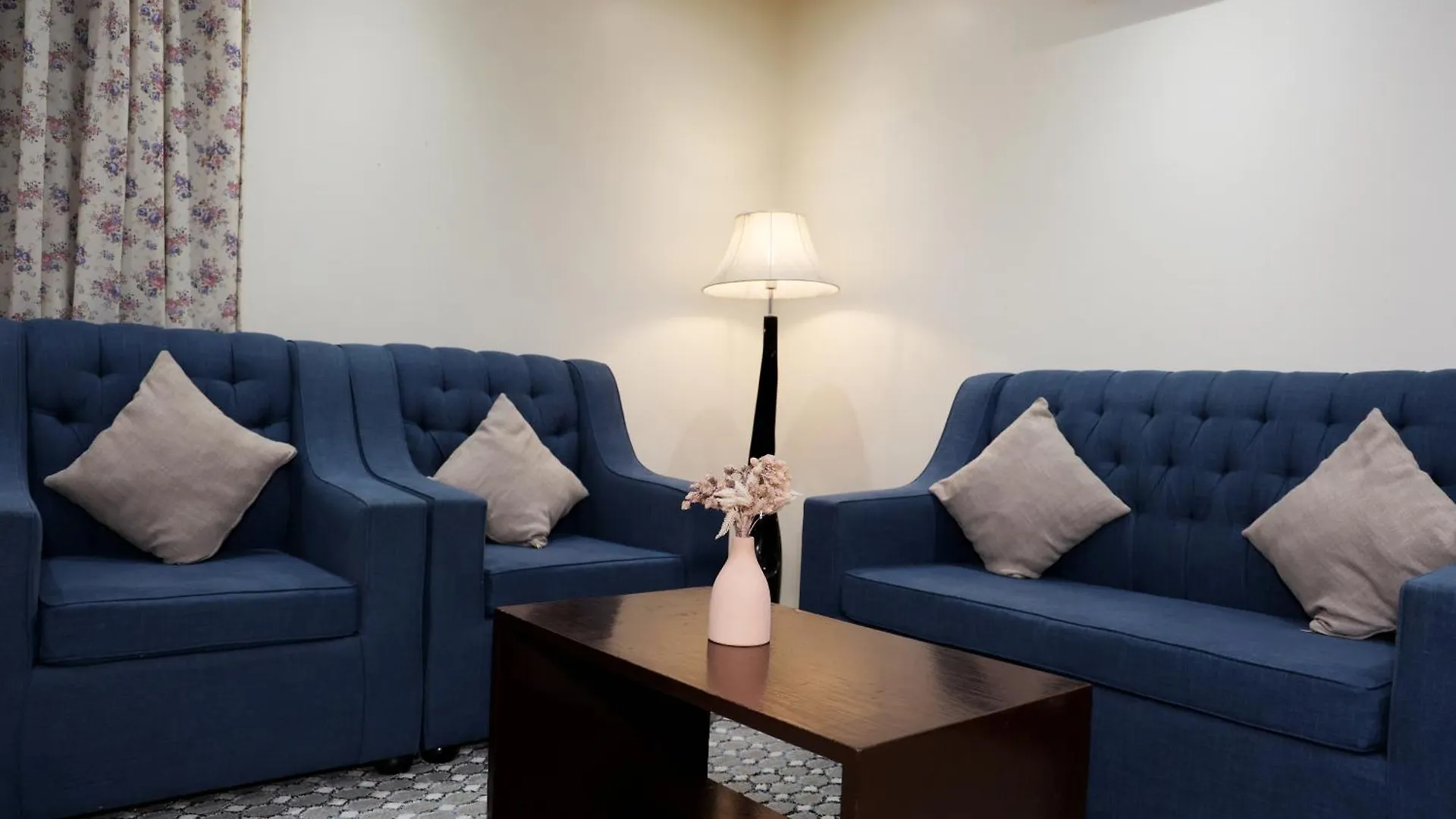 Merfal Hotel Apartments Al Taawan Riyadh 3*,